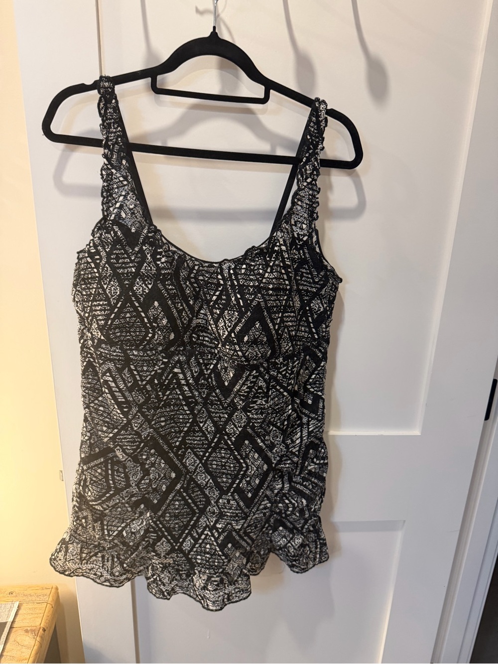 Black & White Geometric Ruffle Hem Camisole